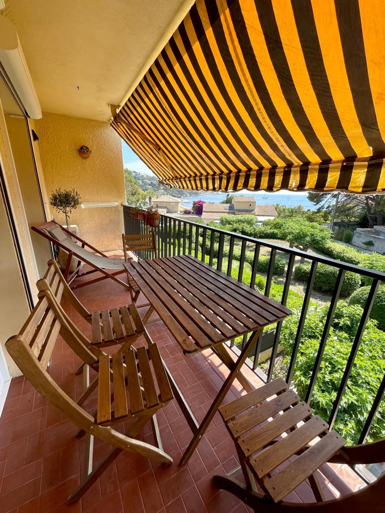 Appartement Cosy Vue Mer A 50 M De La Plage - Refait A Neuf Et Climatise Le Pradet Eksteriør bilde